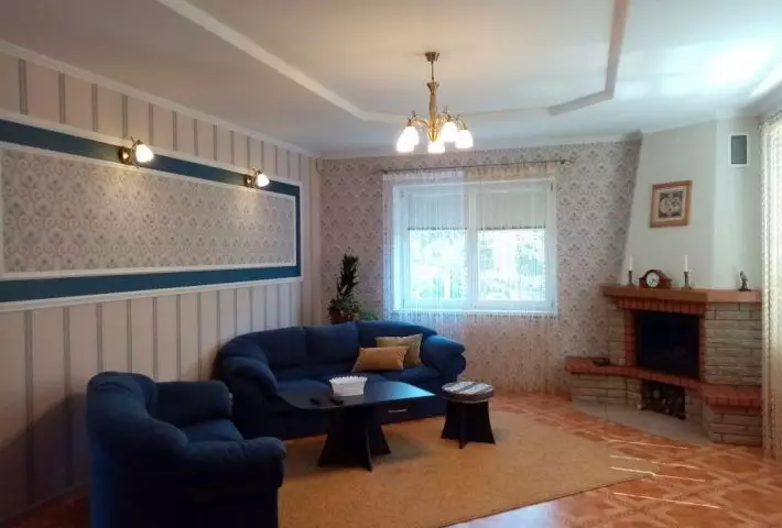 Брест, Вишнёвая улица, 7, 4 комн.